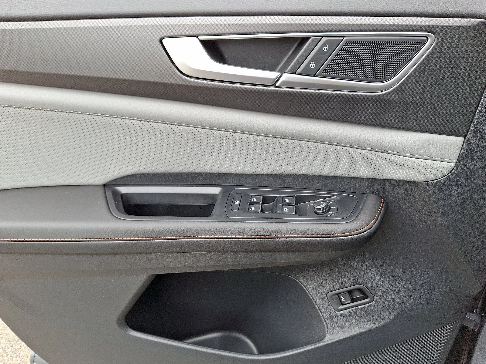 New 2026 Pure Gray Volkswagen 2.0T Peak Edition image 9