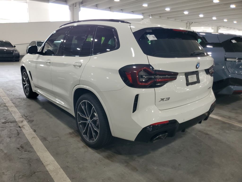 Used 2023 Alpine White BMW sDrive30i image 4