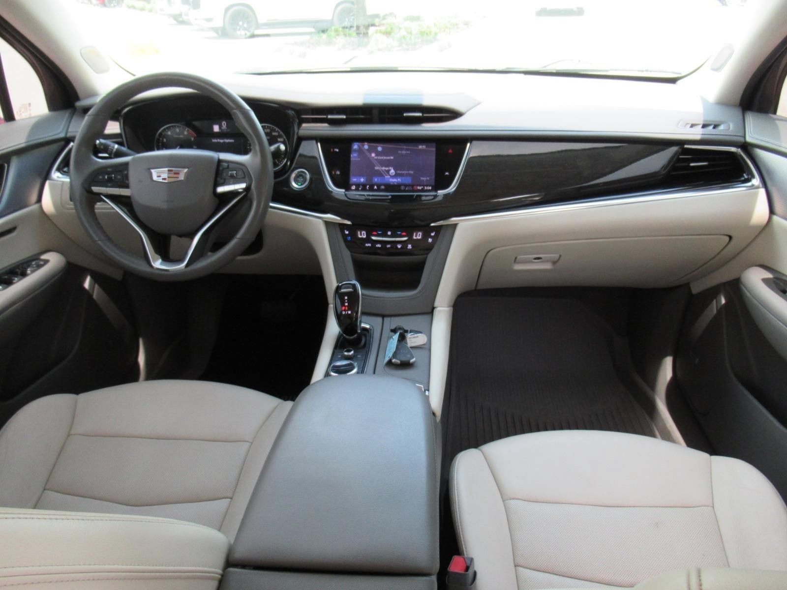 Used 2020 RED HORIZON TINTCOAT Cadillac FWD Premium Luxury image 12