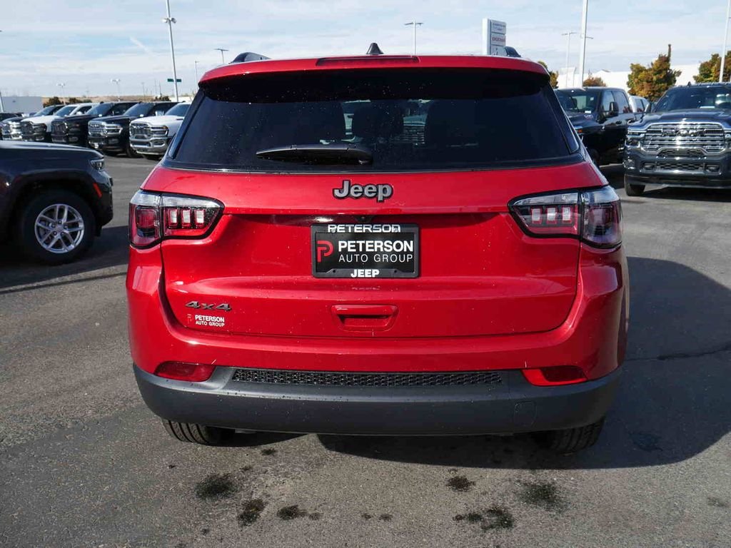 New 2026 Red Hot Pearlcoat Jeep Latitude image 17