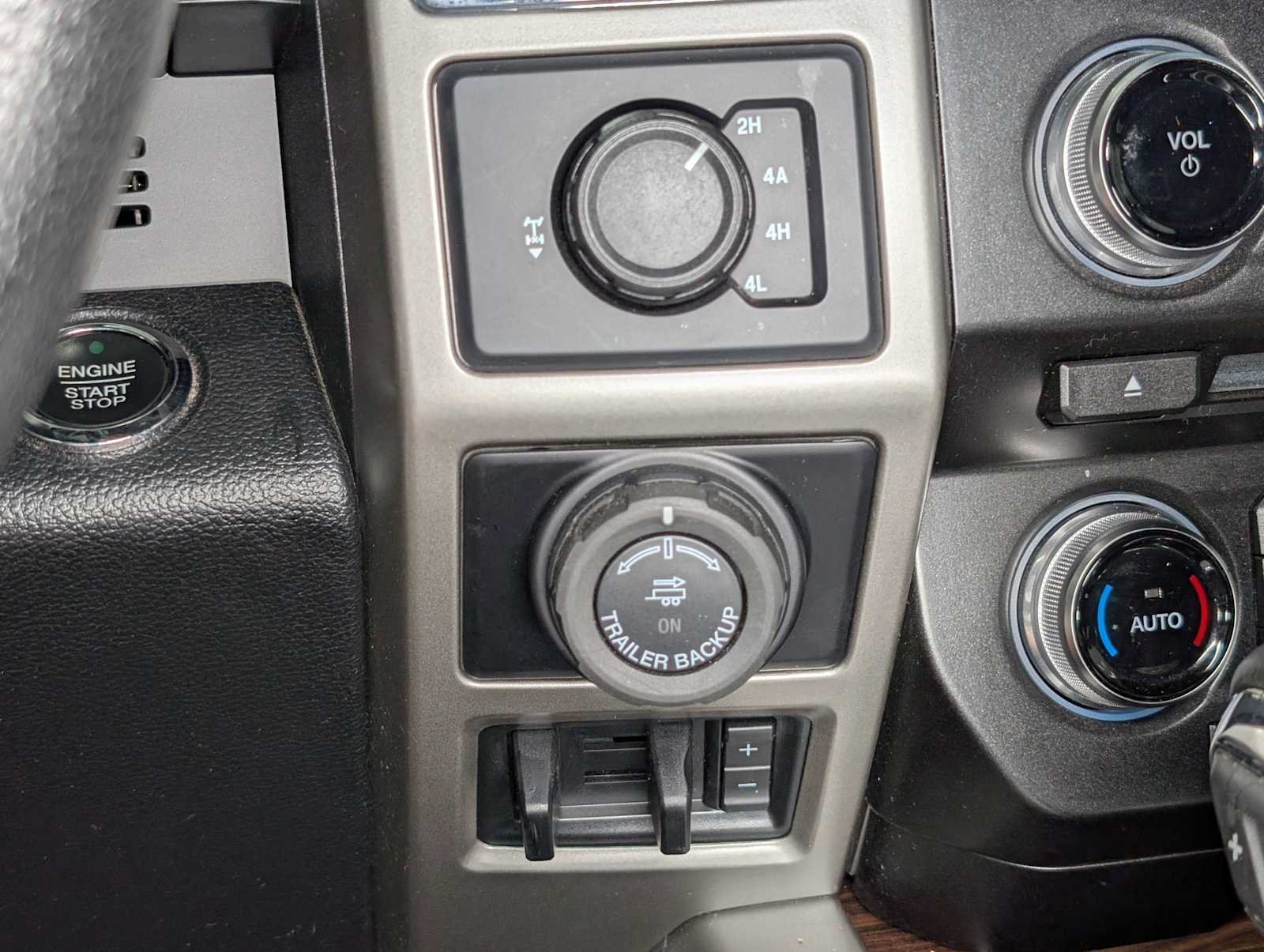 Used 2016 Caribou Metallic Ford Lariat image 31