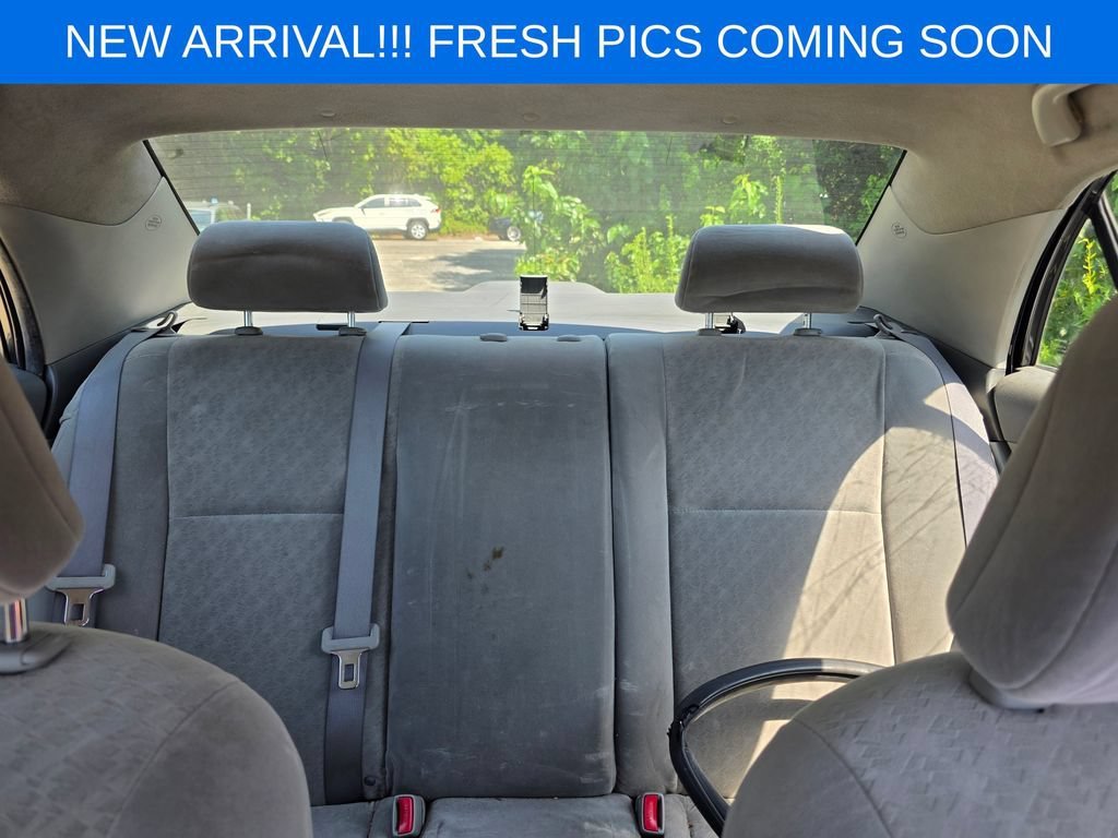 Used 2009 Gray Toyota LE image 9