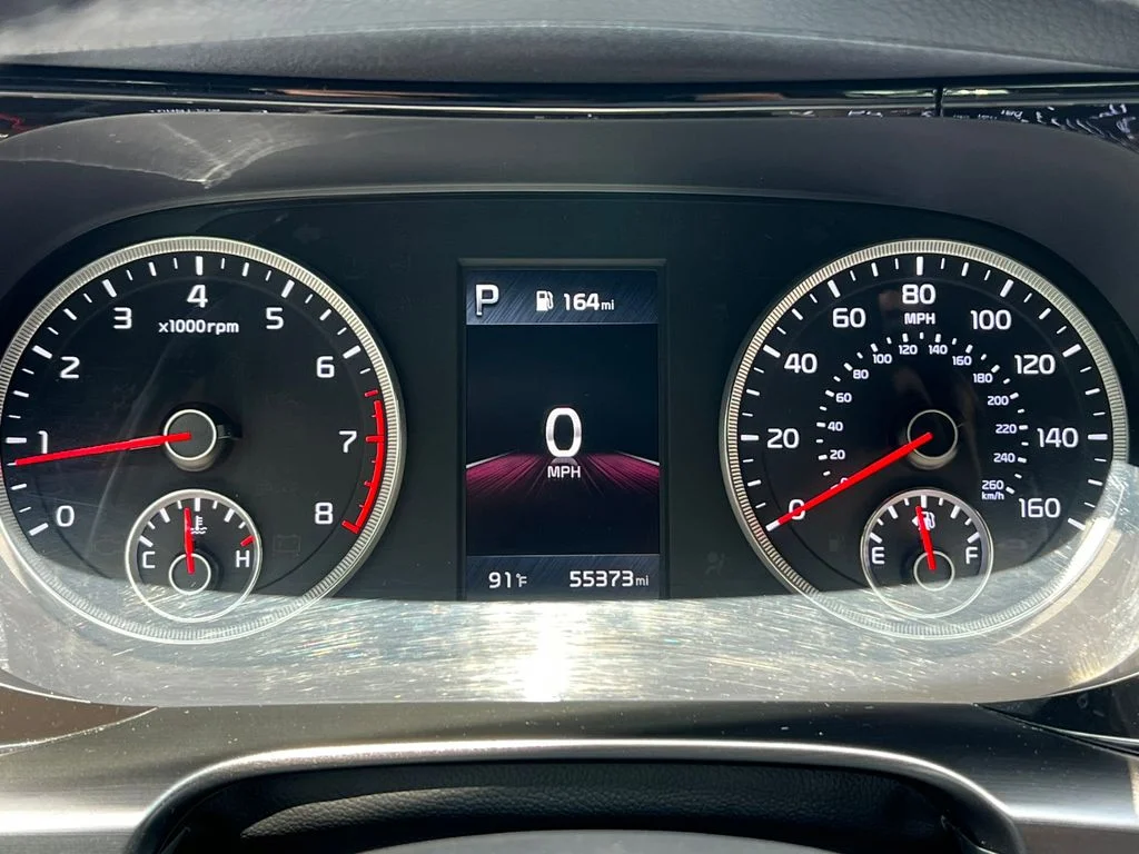 Used 2023 White Kia GT image 19