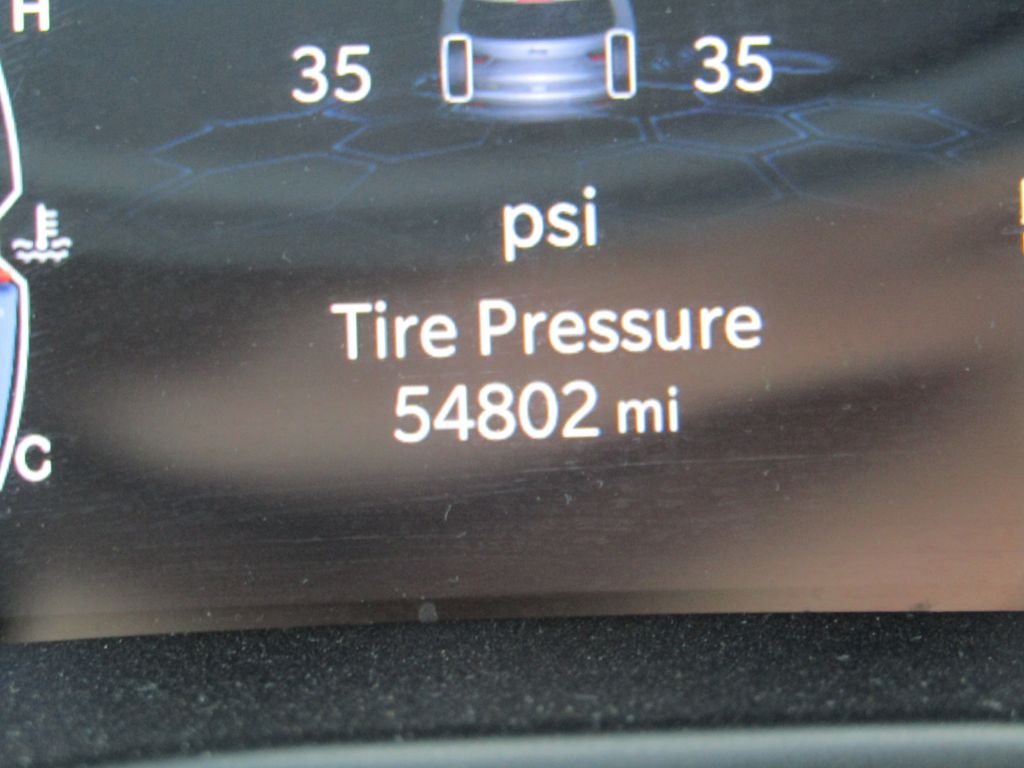 Used 2024 White Jeep Latitude image 18