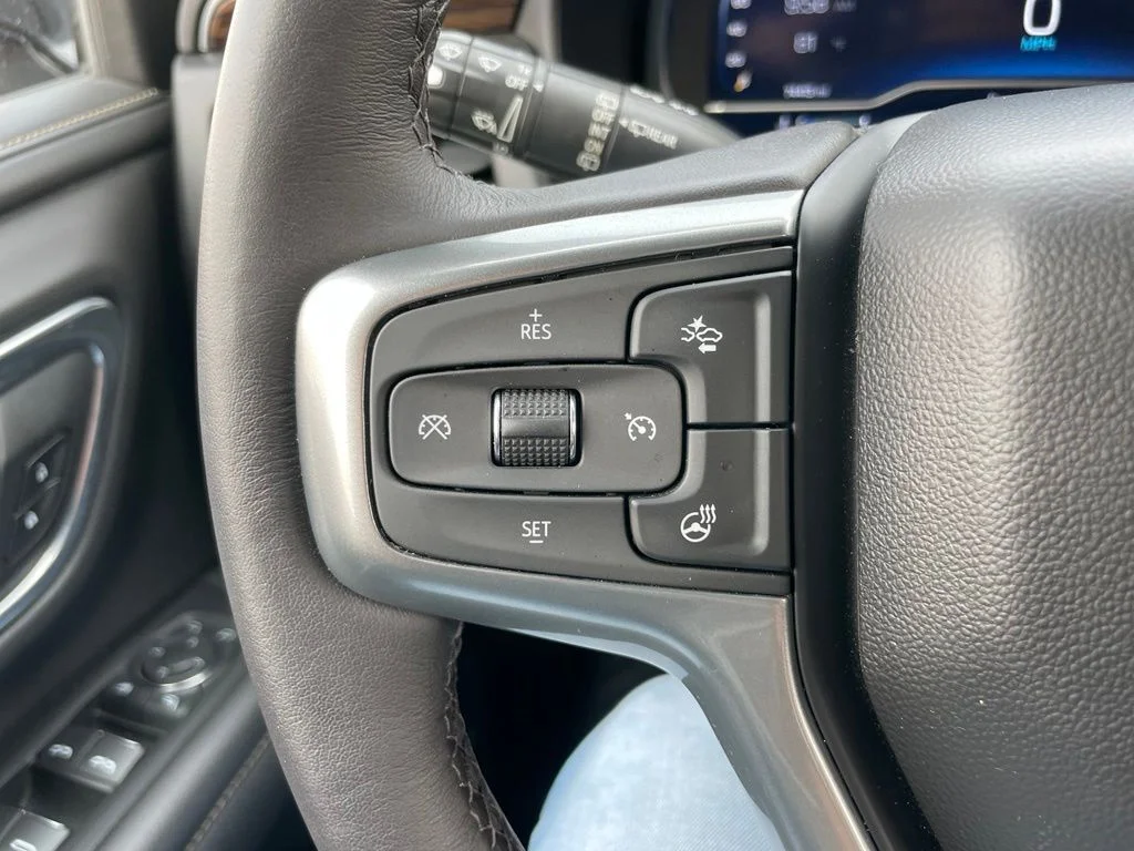 Used 2022 Satin Steel Metallic Chevrolet Premier image 22