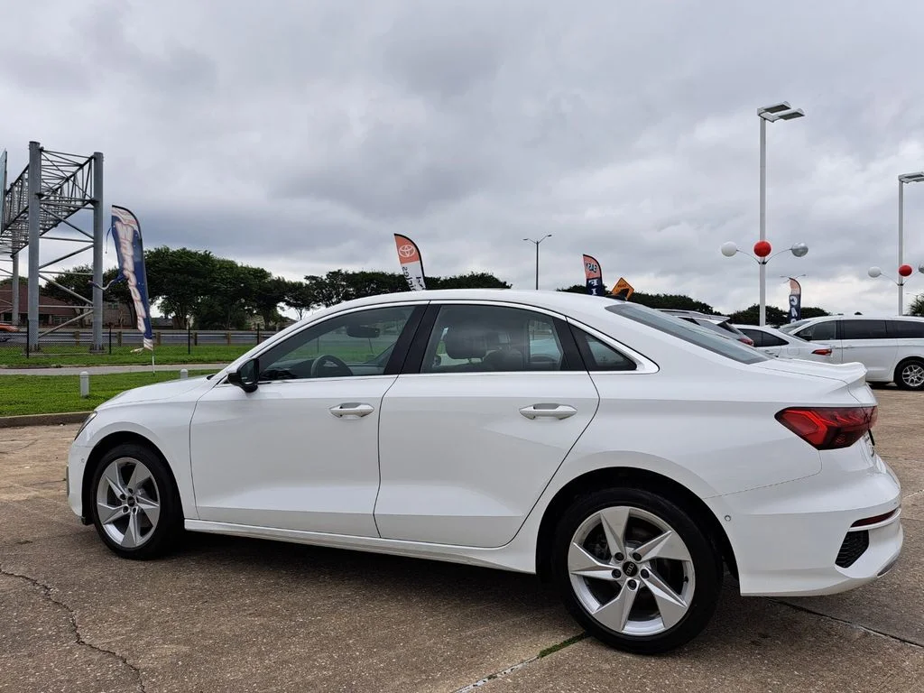 Used 2024 White Audi  image 7
