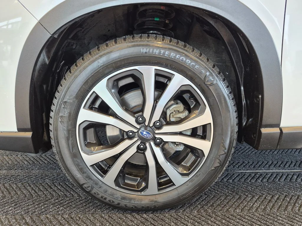 Used 2022 White Subaru Limited image 12