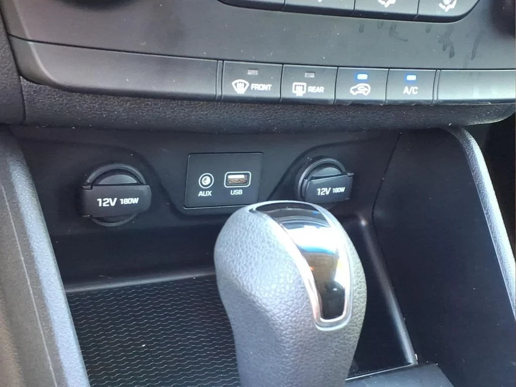 Used 2017 Gray Hyundai SE image 8