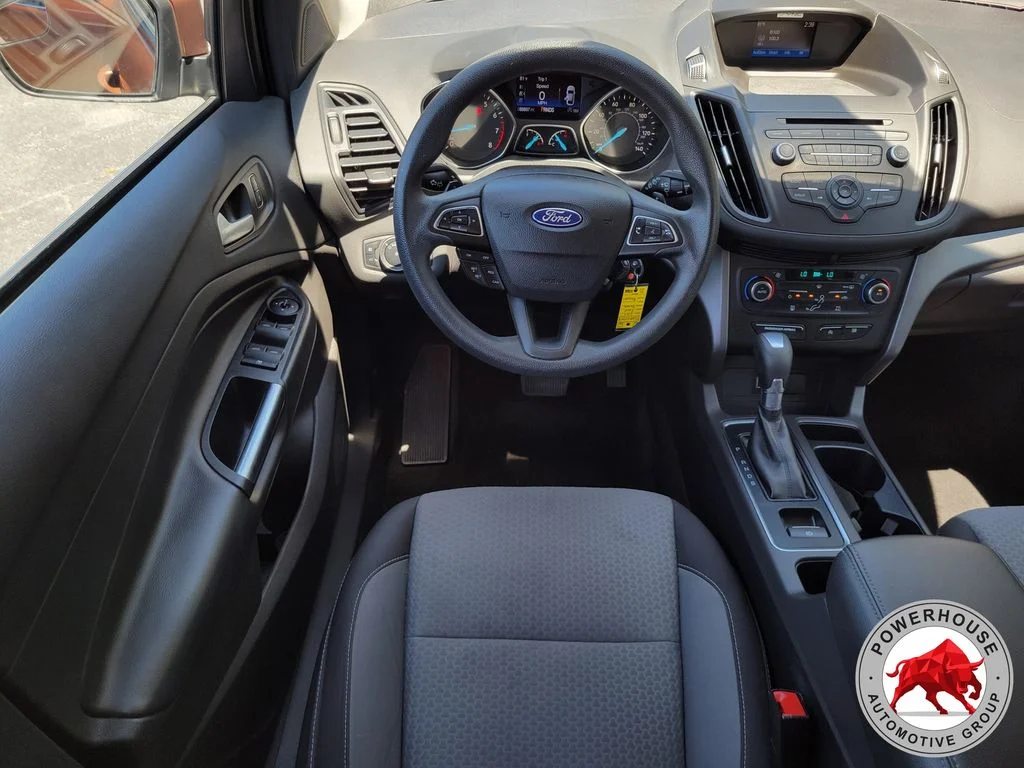 Used 2017 Red Ford SE image 18