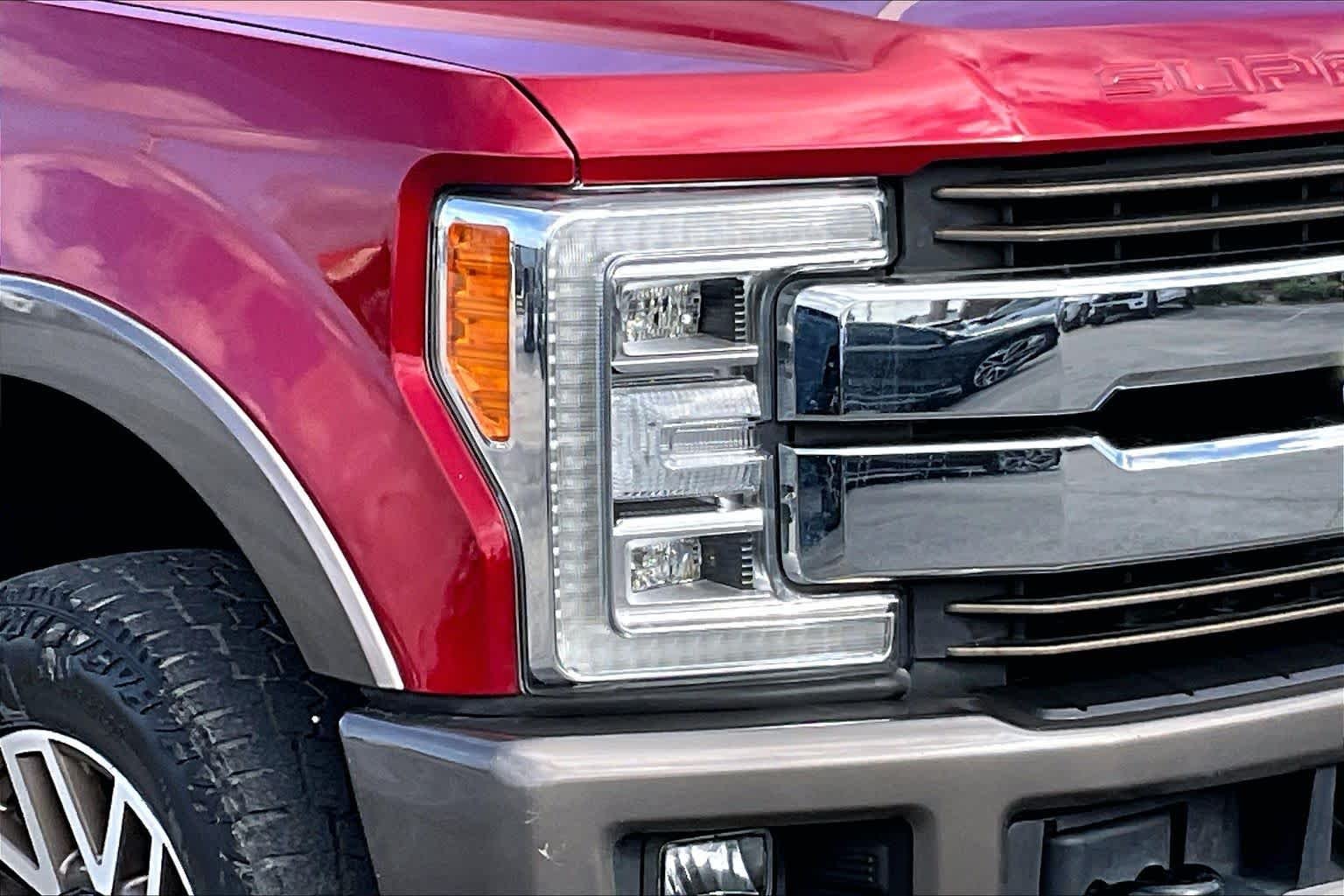 Used 2019 Ruby Red Metallic Tinted Clearcoat/Stone Gray Ford King Ranch image 25