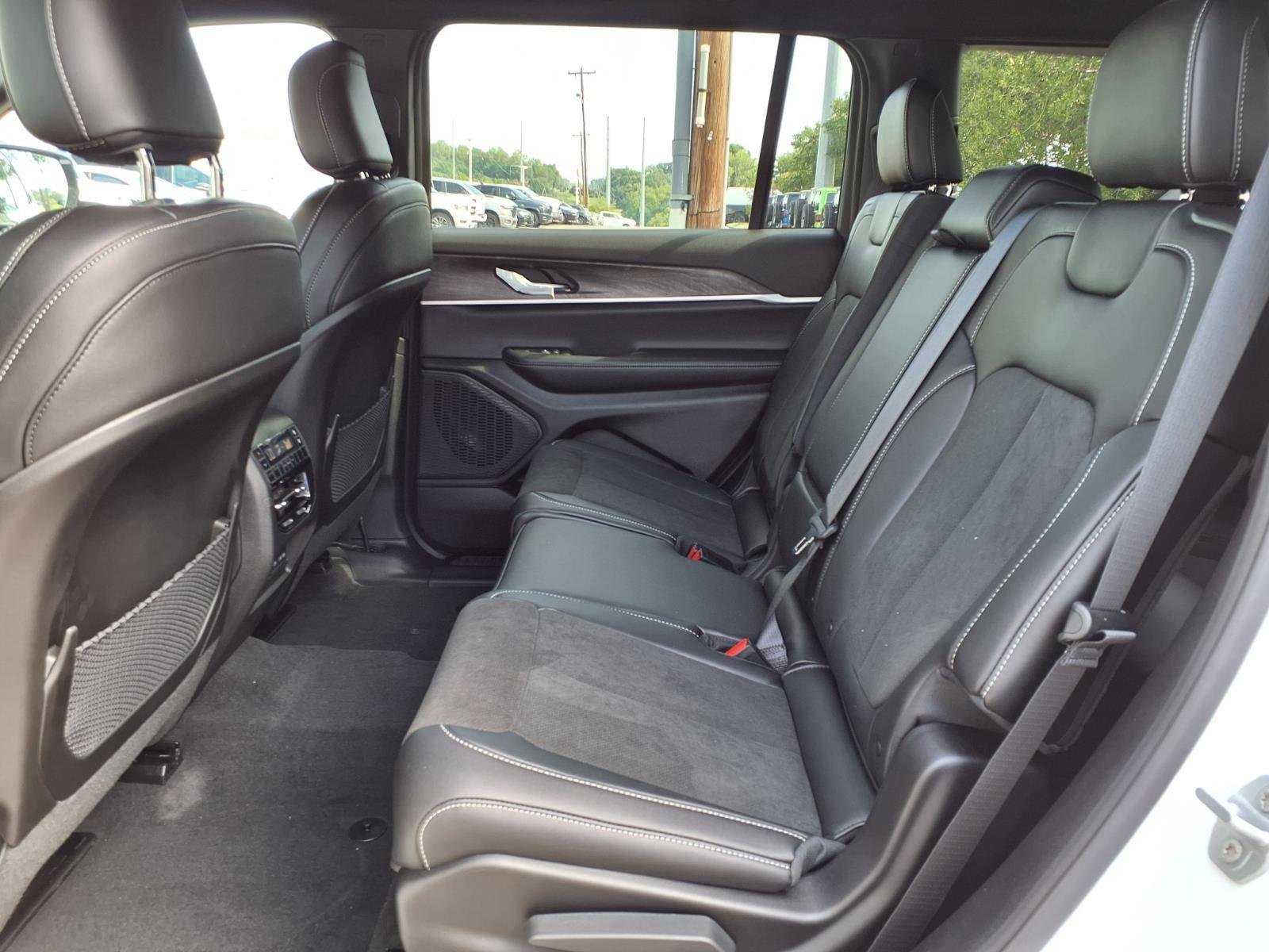 New 2026 Bright White Clearcoat Jeep Laredo Altitude image 18