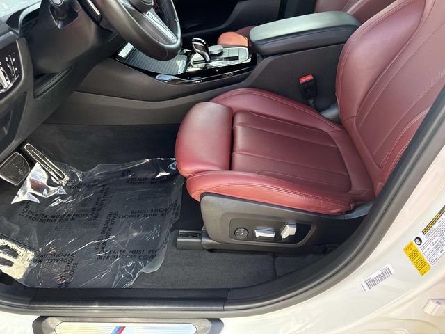 Used 2023 White BMW sDrive30i image 19