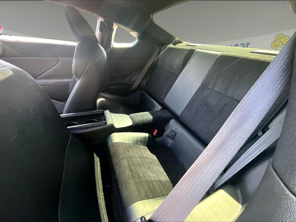 Used 2023  Toyota Premium image 14