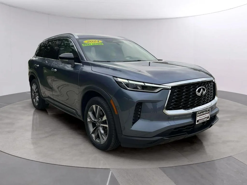 Used 2024 Moonbow Blue INFINITI LUXE image 7