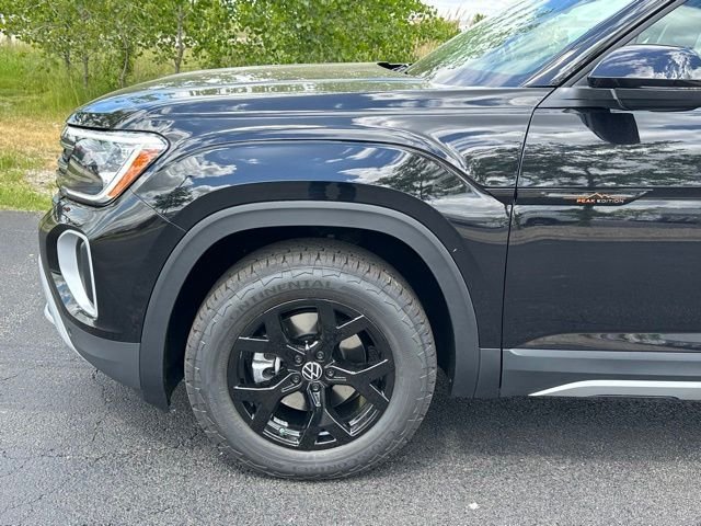 New 2026 Deep Black Pearl Volkswagen 2.0T Peak Edition image 7