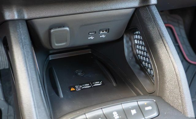 Used 2025 Gray Chevrolet RS image 30