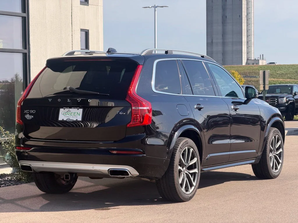 Used 2016 Black Volvo T6 Momentum image 5