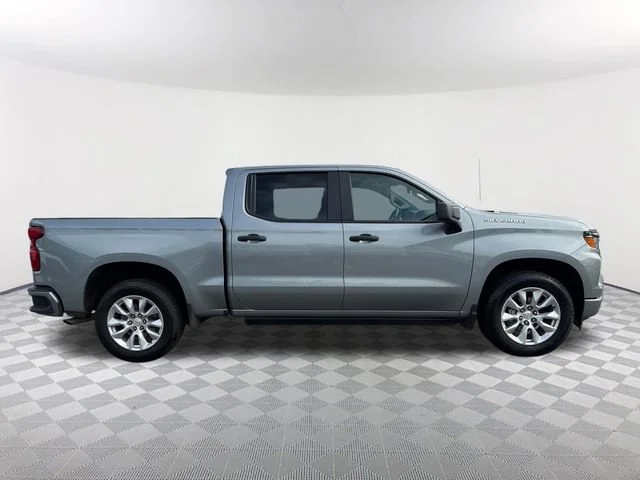 Used 2025 Sterling Gray Metallic Chevrolet Custom image 4