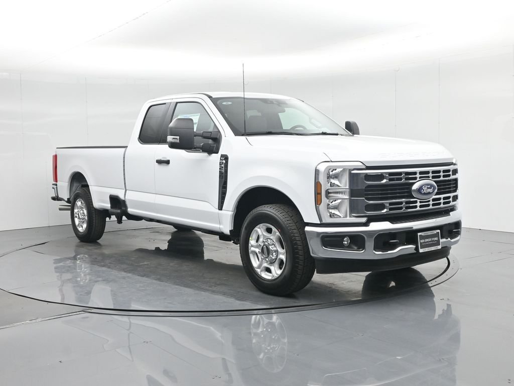 New 2026 Oxford White Ford XLT image 44