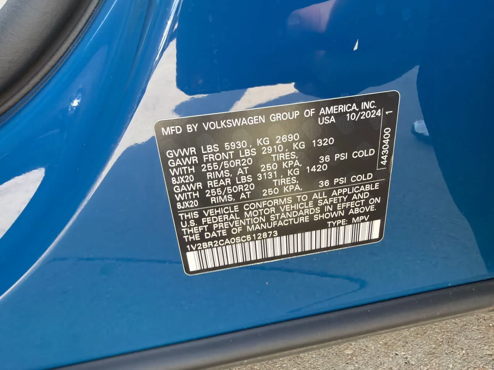 Certified Used 2025 Blue Volkswagen 2.0T SEL image 22
