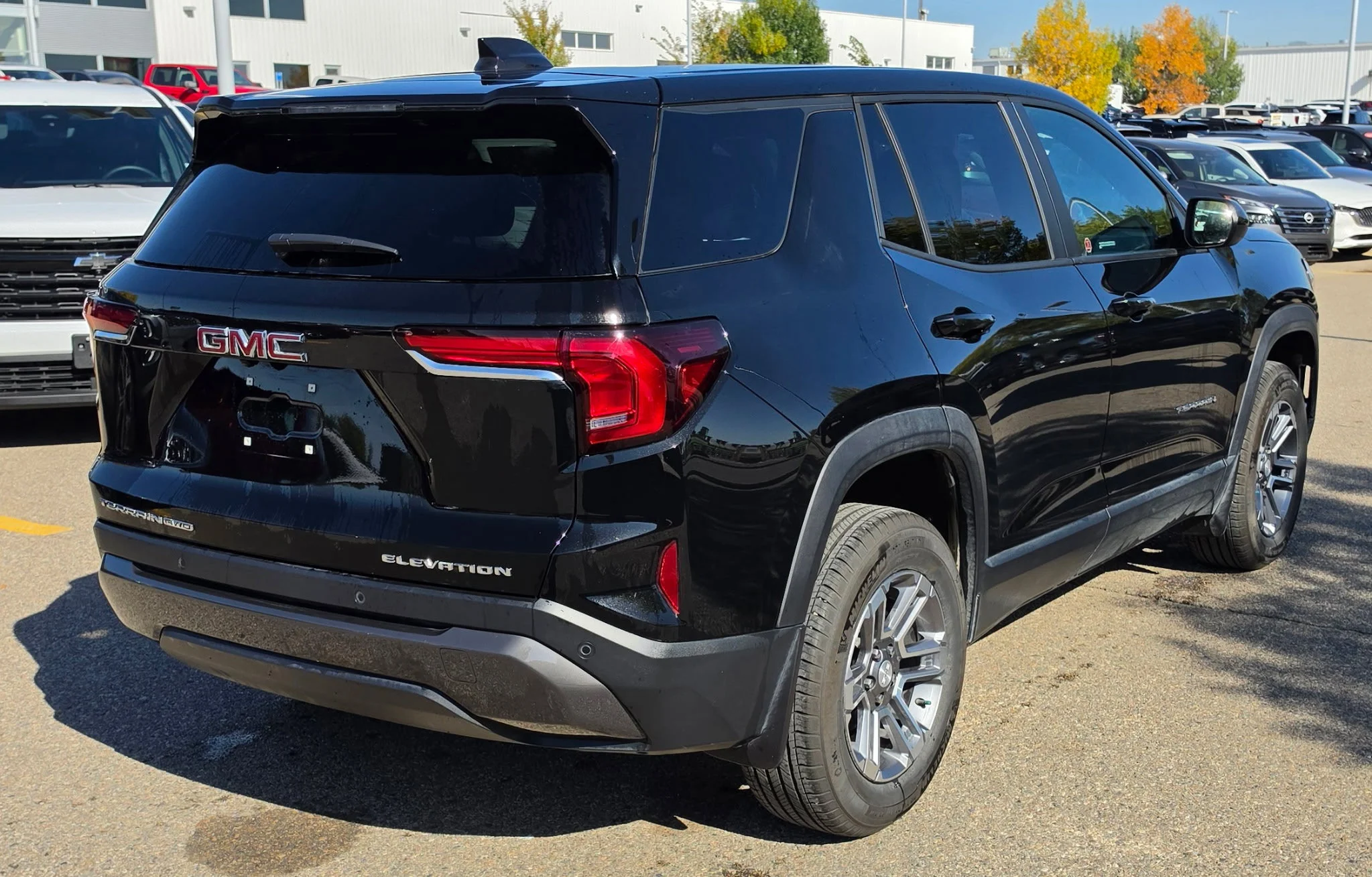 Used 2026 Ebony GMC AWD Elevation image 5