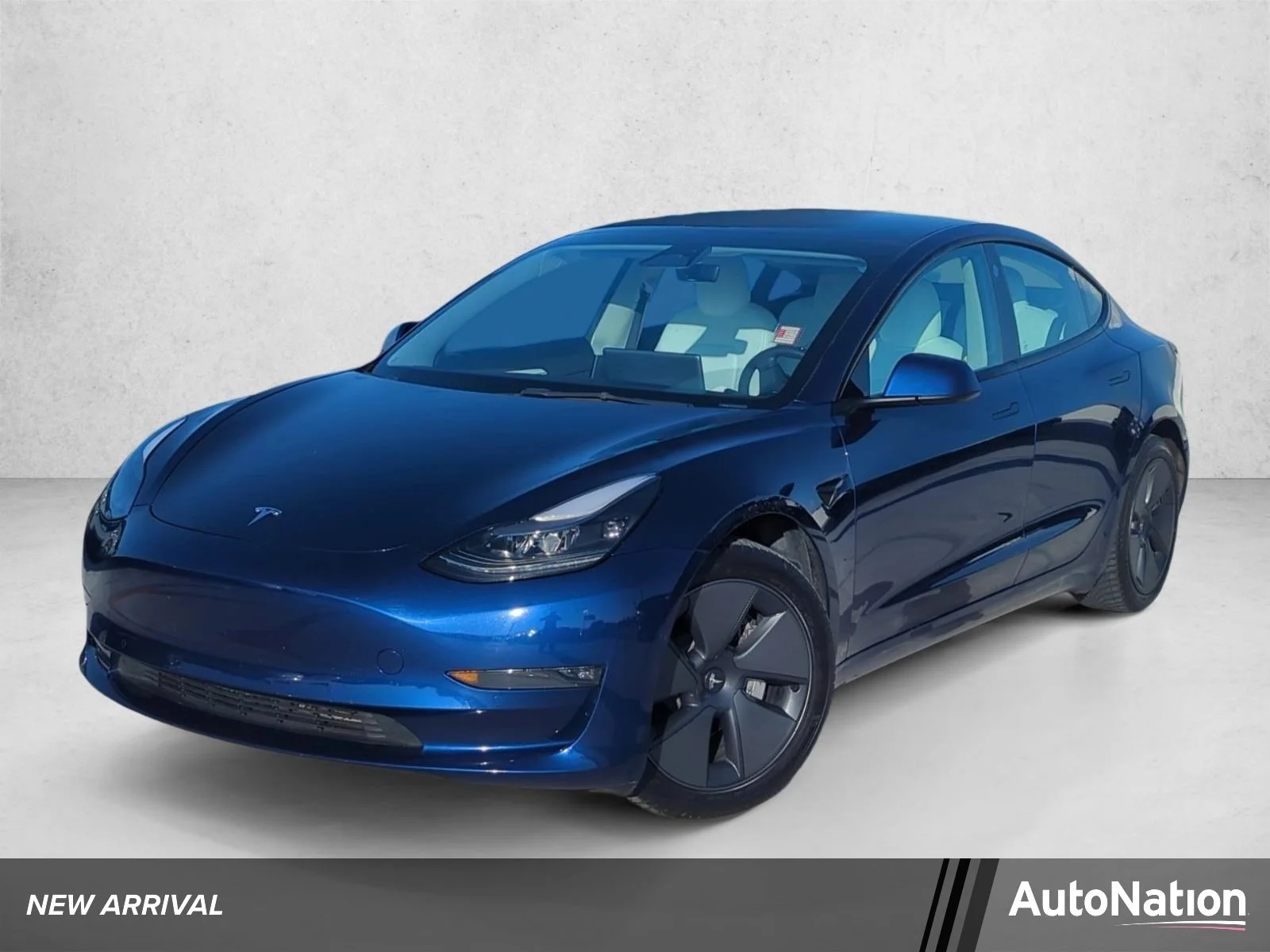 Used 2022 Blue Tesla Long Range image 1