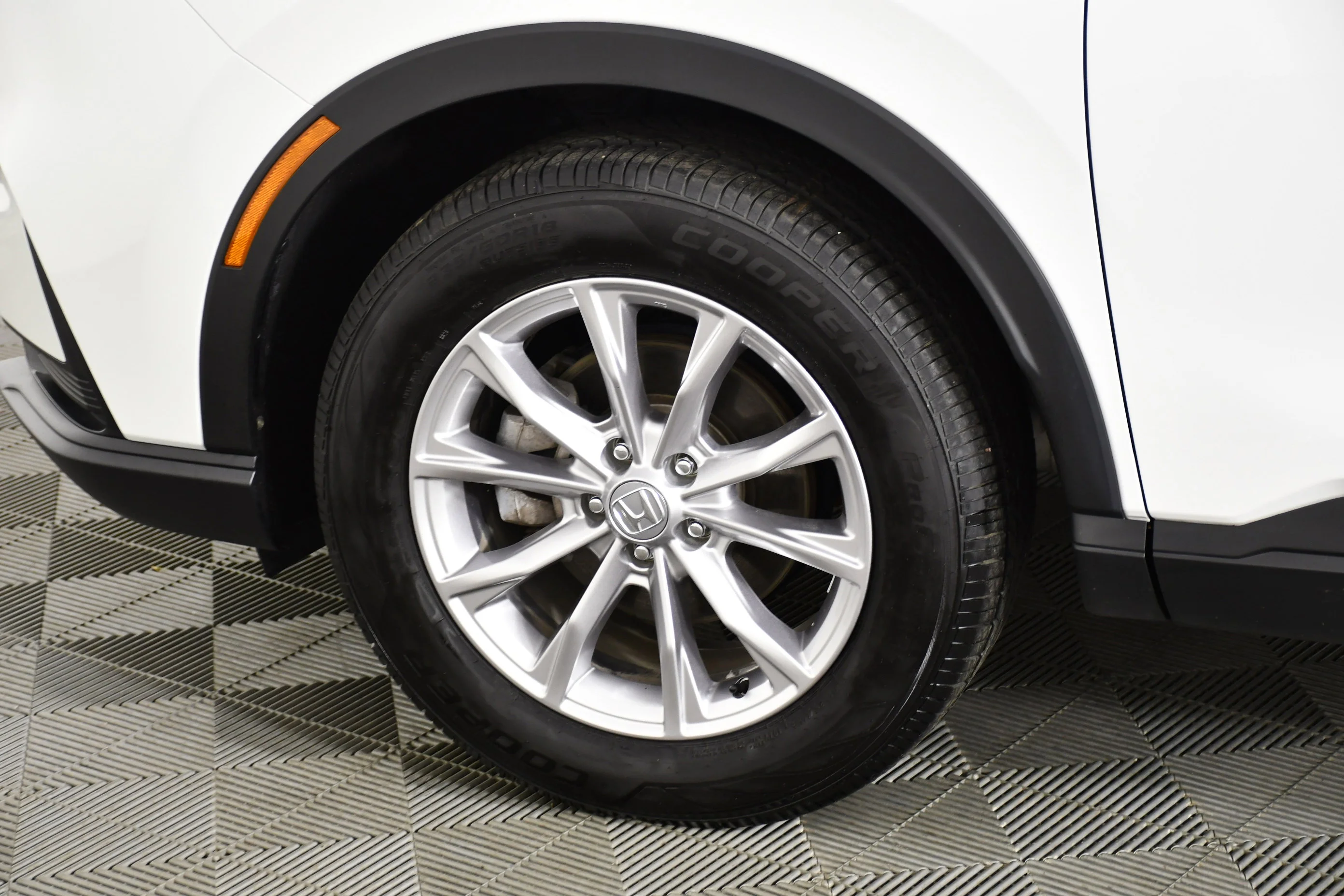 Certified Used 2024 Platinum White Pearl Honda EX image 51