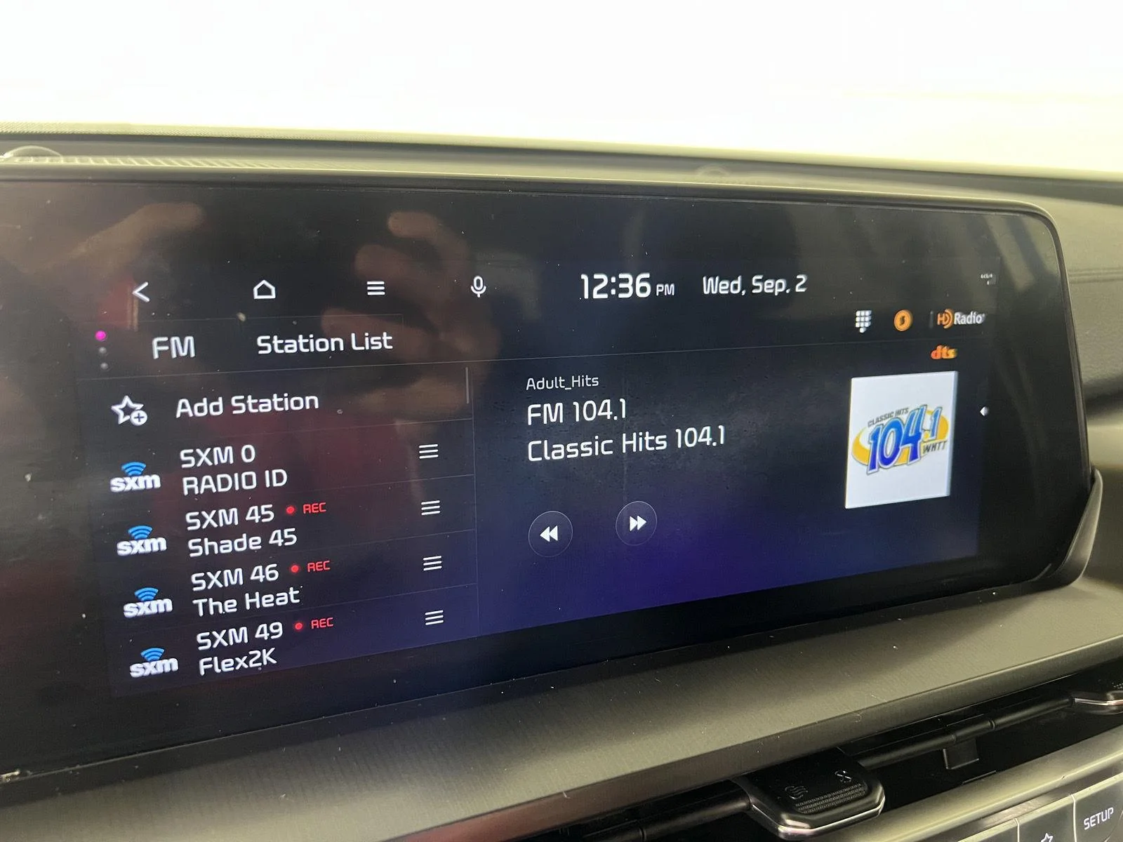 Used 2025 Glacial White Pearl Kia  image 20