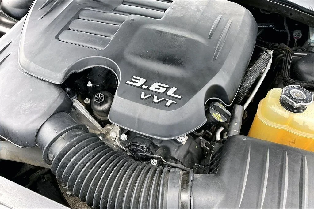 Certified Used 2022 Gray Dodge SXT image 31