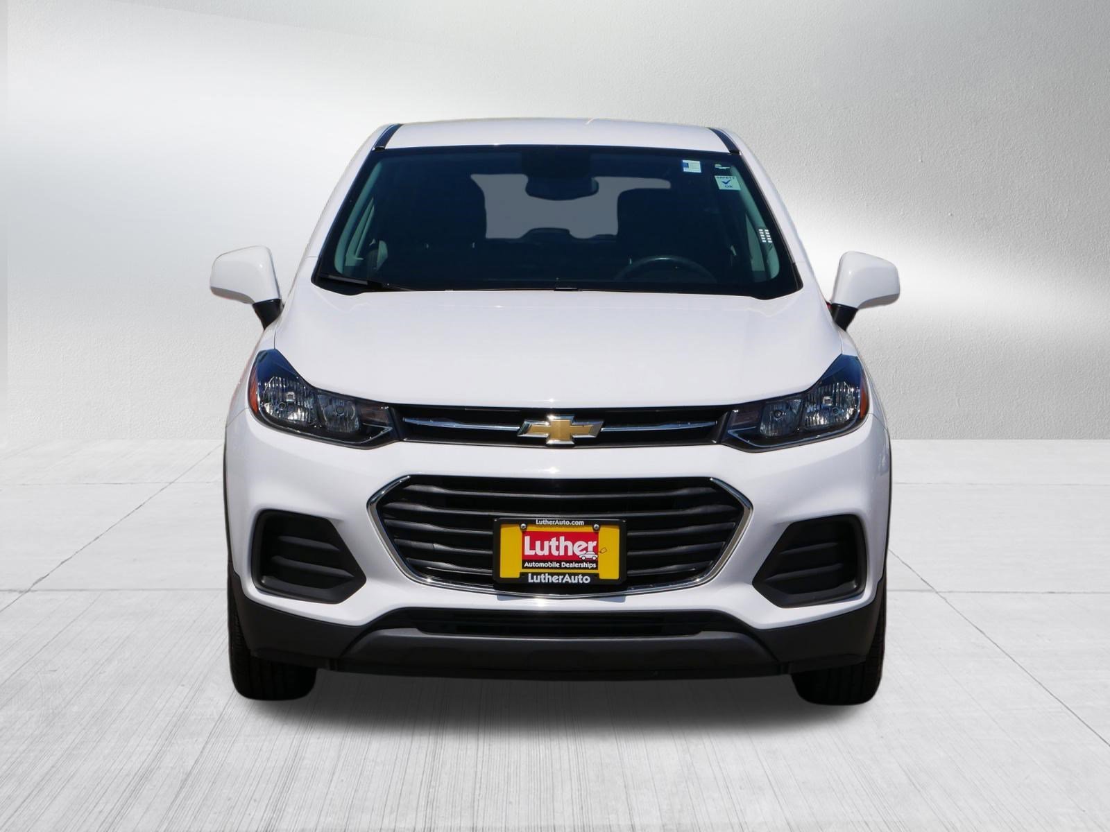 Used 2019 Chevrolet Trax LS with VIN 3GNCJKSB5KL341024 for sale in Vadnais Heights, Minnesota