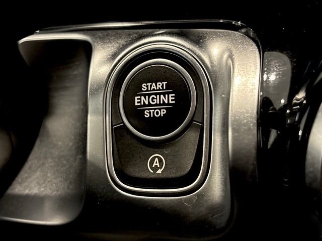 Used 2026 Black Mercedes-Benz GLB 250 image 27