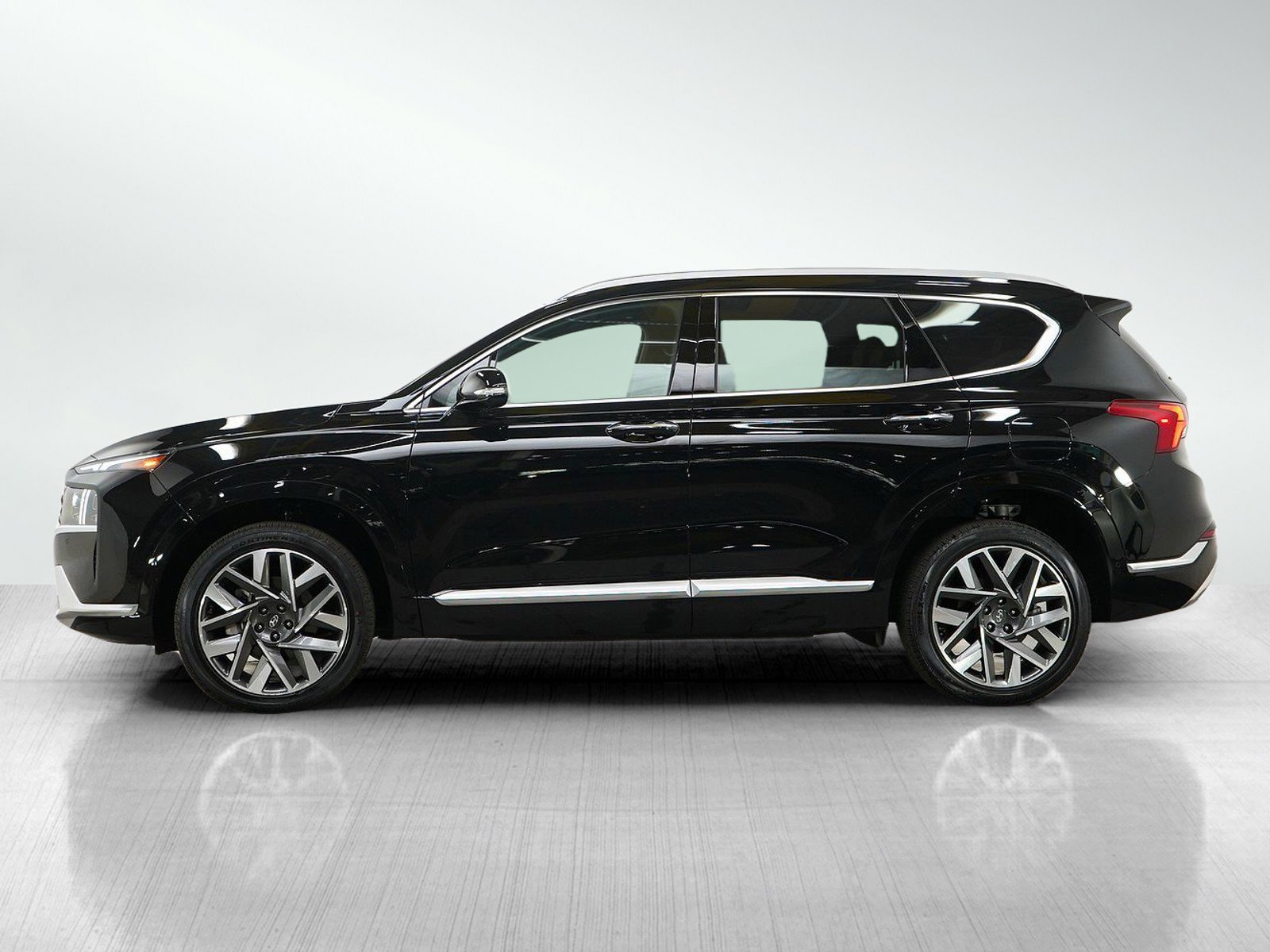 Used 2023 Hyundai Santa Fe Calligraphy with VIN 5NMS5DAL2PH603956 for sale in Minneapolis, Minnesota