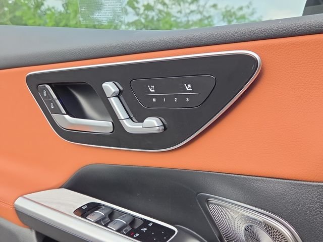New 2027 Verde Silver Metallic Mercedes-Benz GLC300 image 20