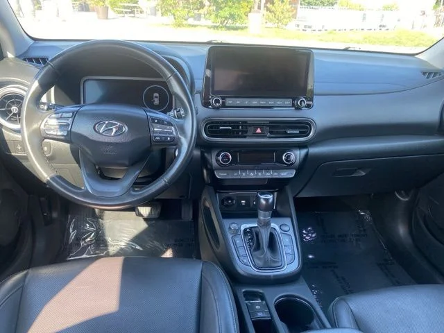 Used 2022 White Hyundai Limited image 7