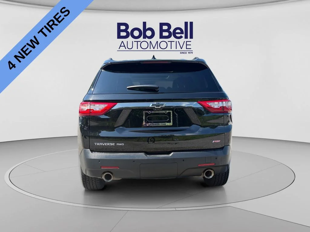 Used 2020 Mosaic Black Metallic Chevrolet RS image 6