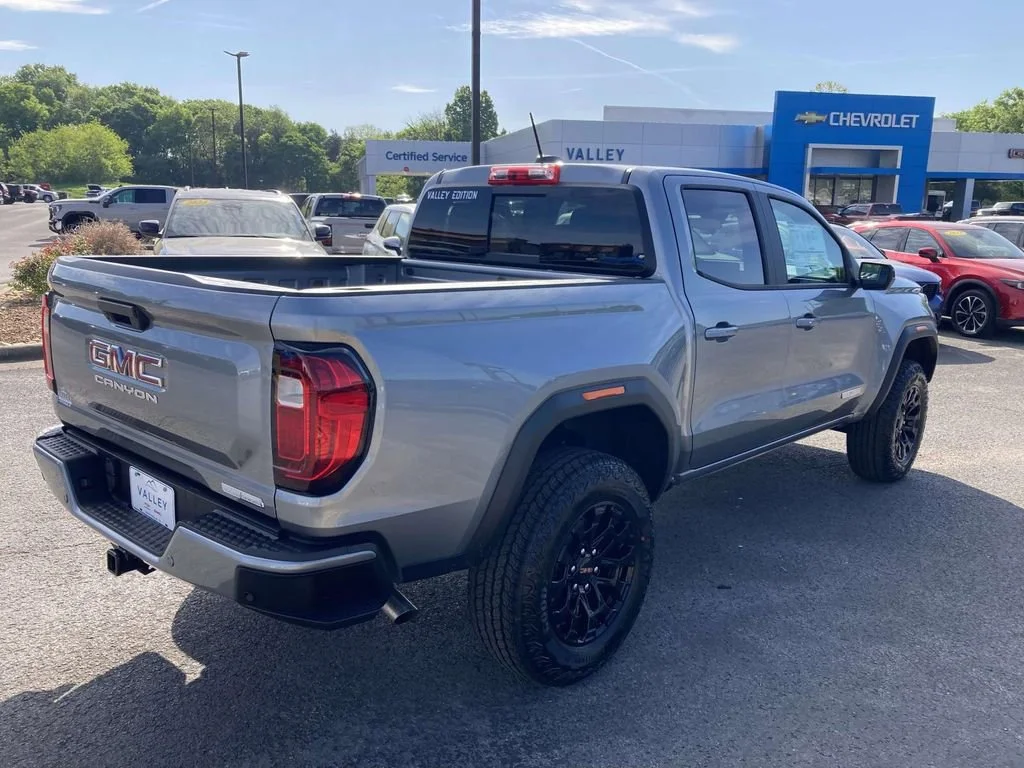 New 2026 Sterling Metallic GMC Elevation image 4