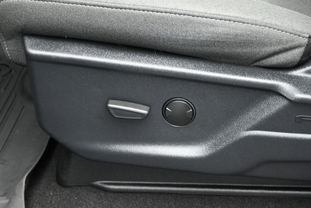 Used 2024 Blue Ford XLT image 10