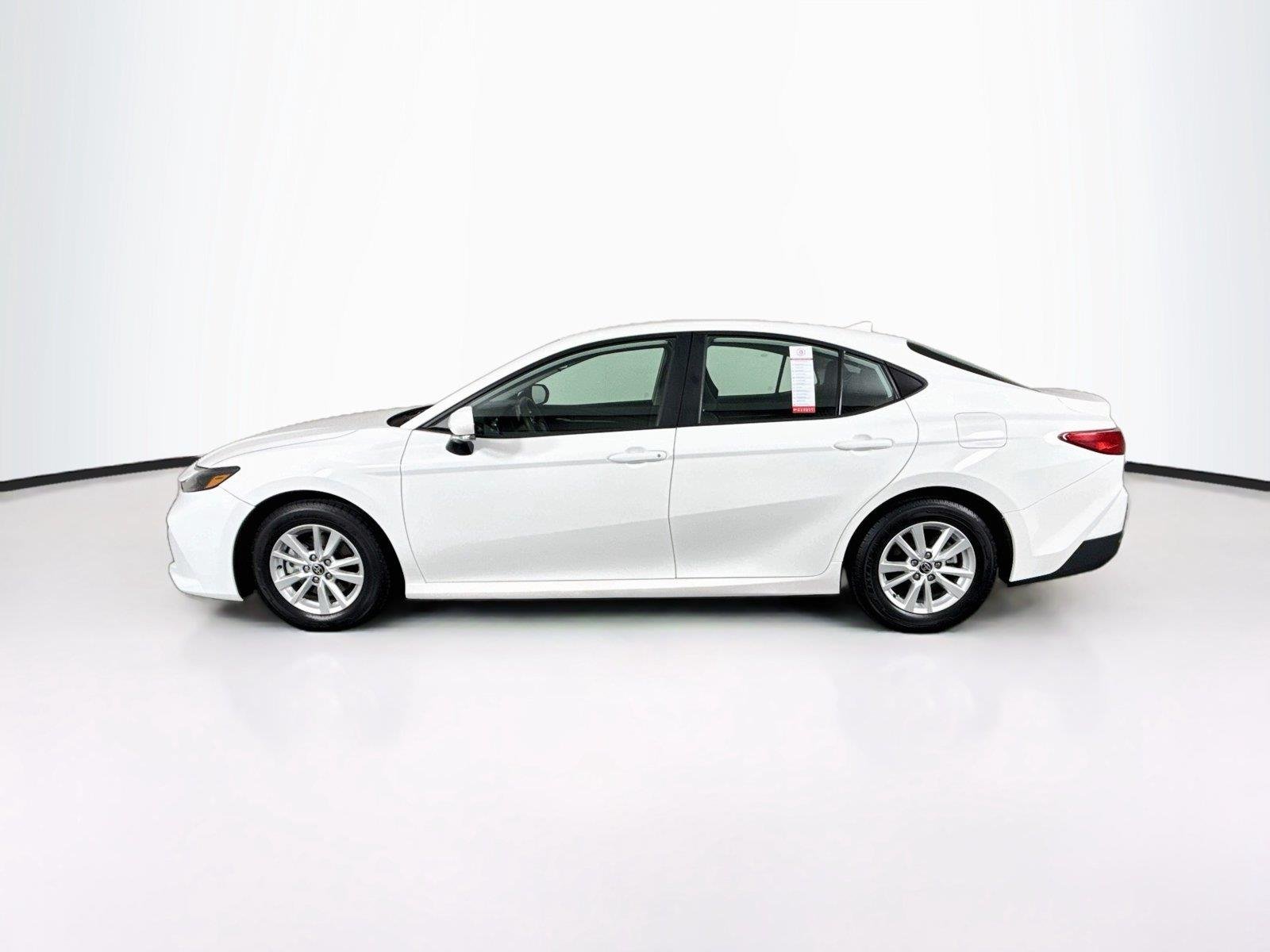 Used 2025 Ice Cap Toyota LE image 13