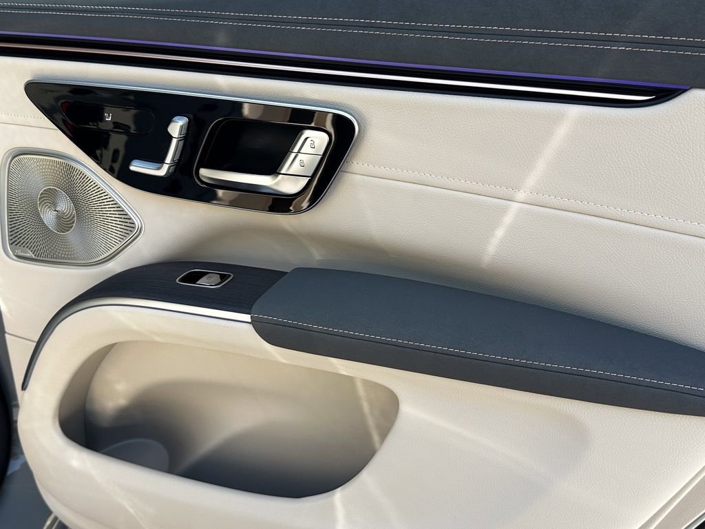 New 2026 MANUFAKTUR Alpine Grey Mercedes-Benz EQS 400 image 59