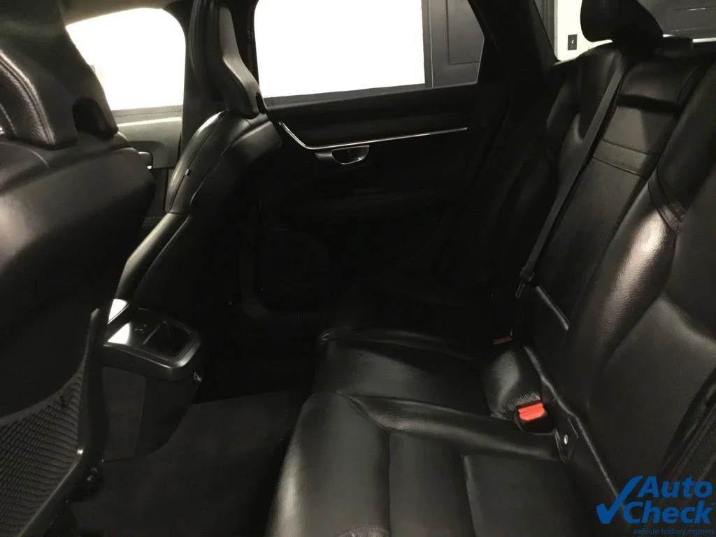 Used 2020 Black Volvo T6 AWD image 29