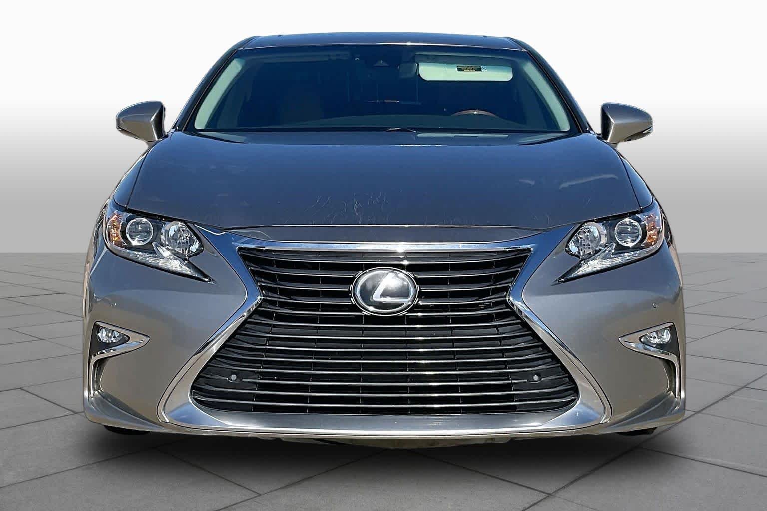 Used 2017 Atomic Silver Lexus  image 2