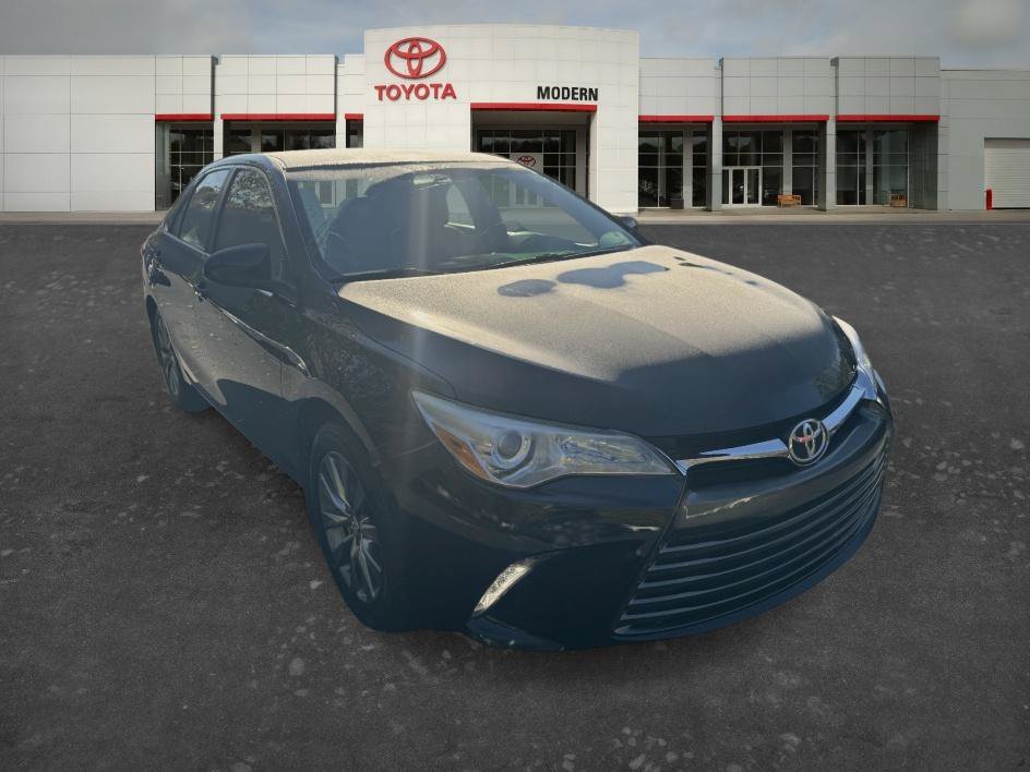 Used 2015 Attitude Black Toyota XLE image 3