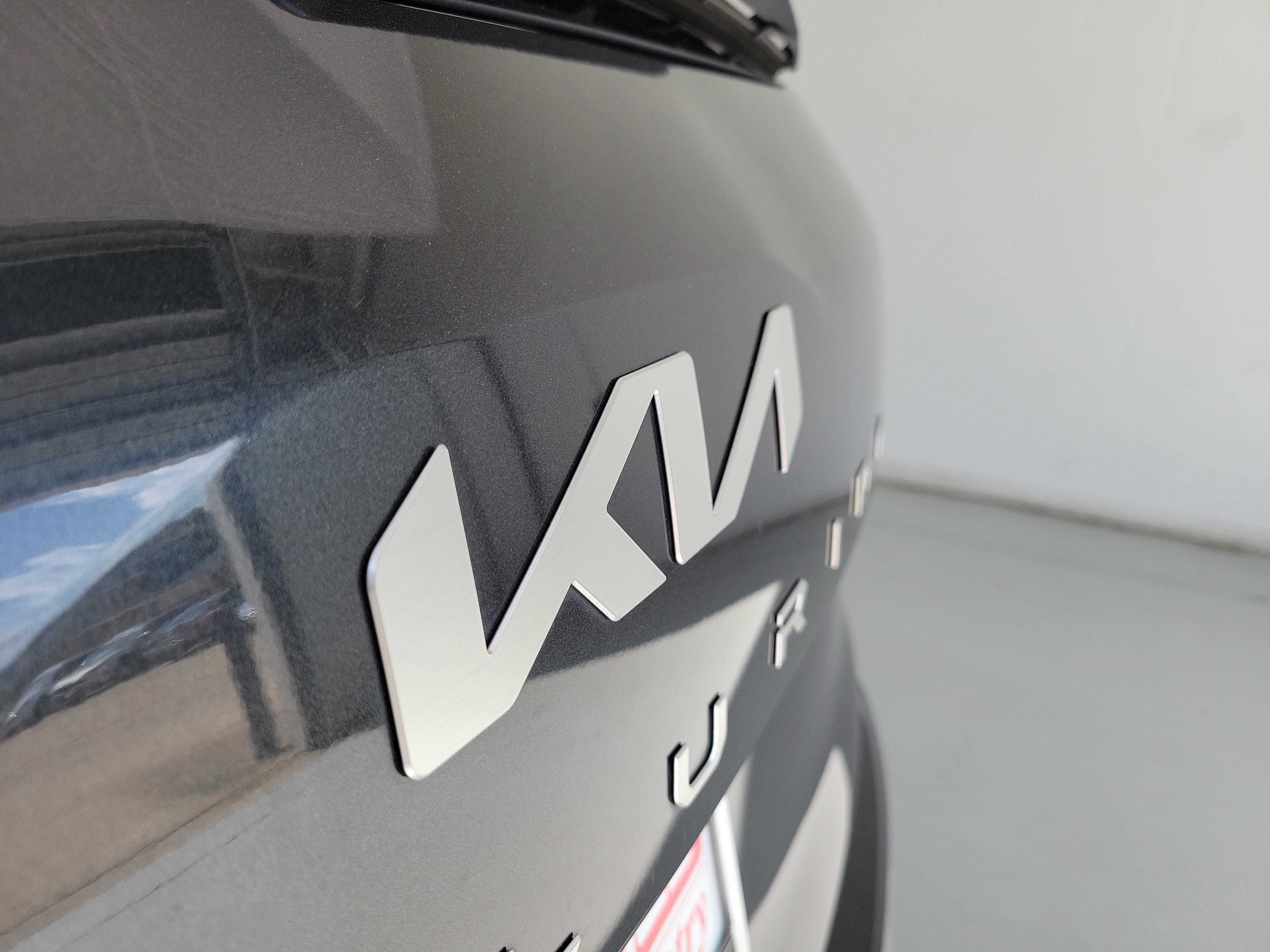 Used 2024 Gravity Gray Kia SX image 8