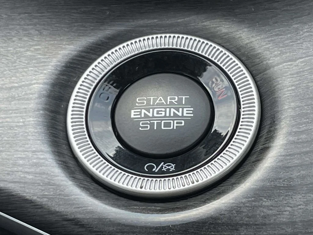 Certified Used 2022 Gray Jeep Overland image 35
