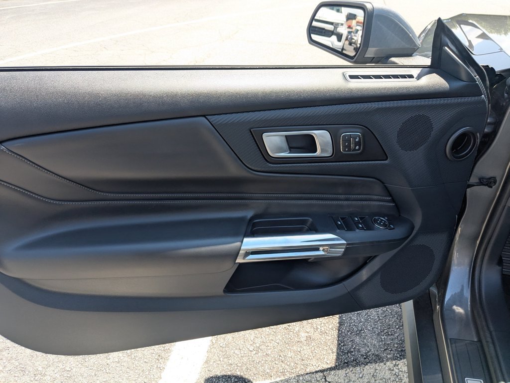 Used 2024  Ford GT Premium image 10
