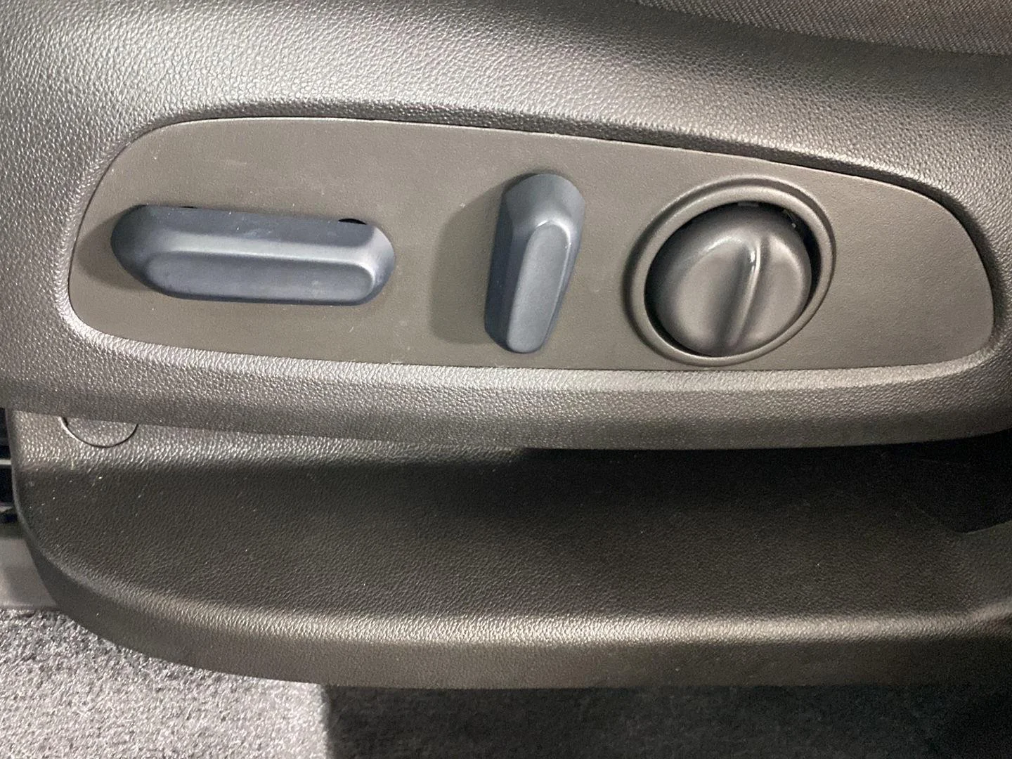 Used 2024 Sterling Gray Metallic Chevrolet LT Cloth image 29