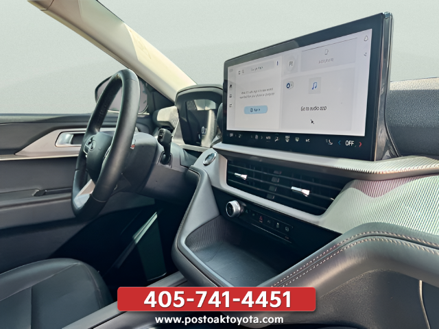 Used 2025 Silver Ford Active image 26