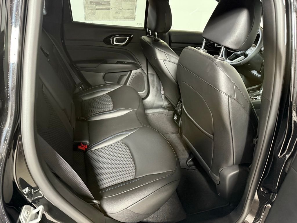 2026 Jeep Compass Latitude Altitude - Photo 15