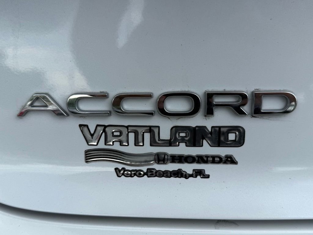 Used 2023 White Honda LX image 33