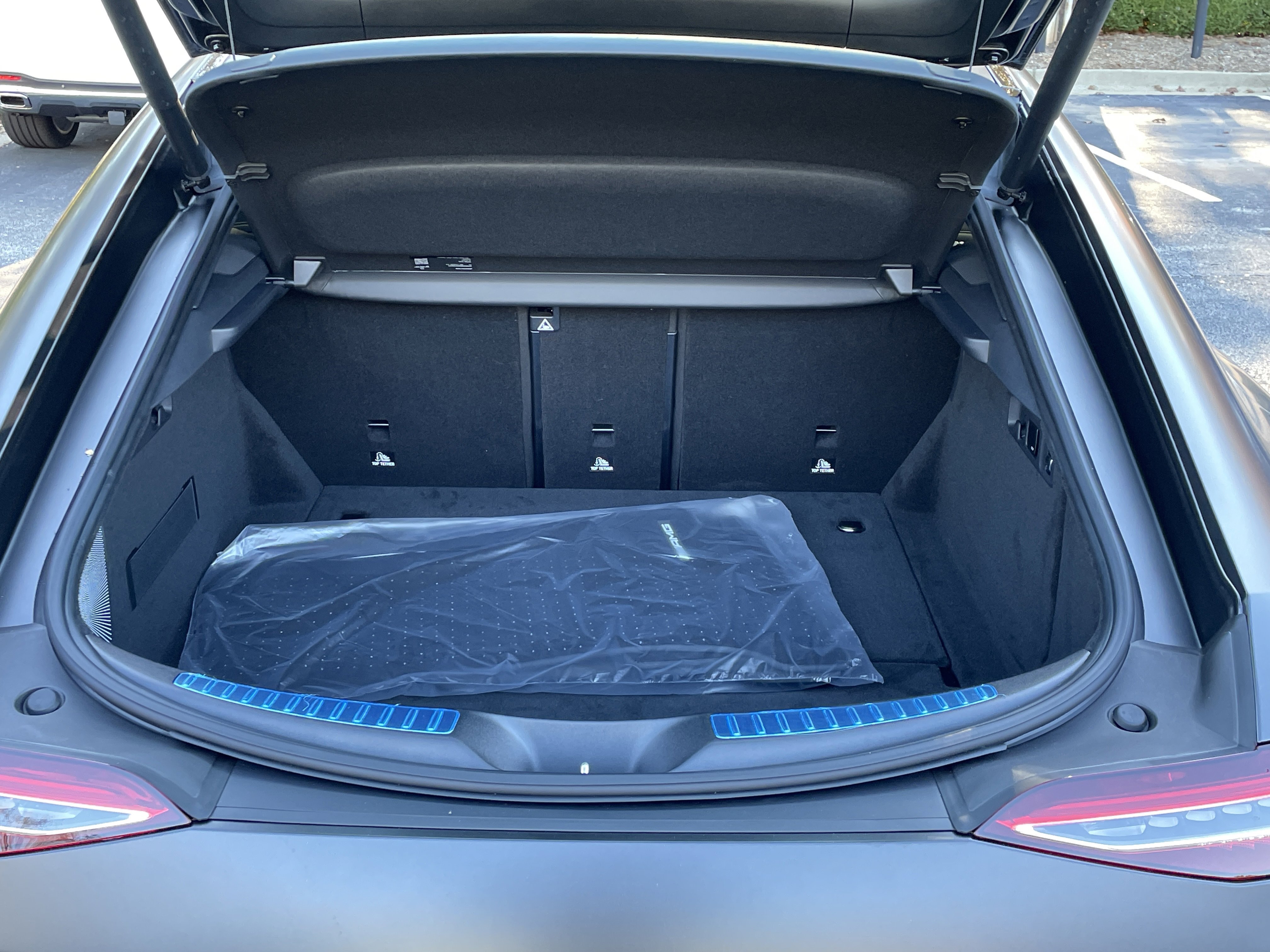 New 2026 MANUFAKTUR Graphite Grey Magno Mercedes-Benz AMG® GT 53 4-Door Coupe image 9
